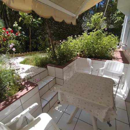 Ioli Garden