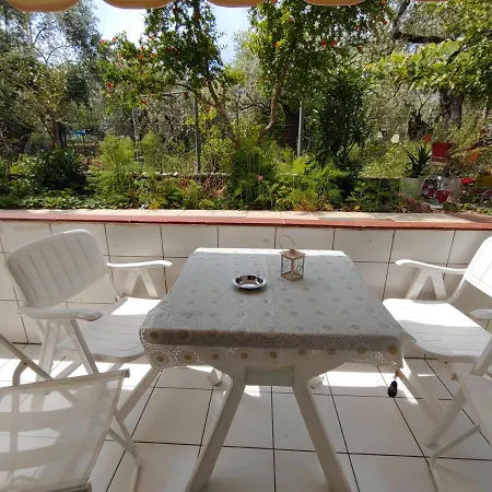 Ioli Garden Apartment